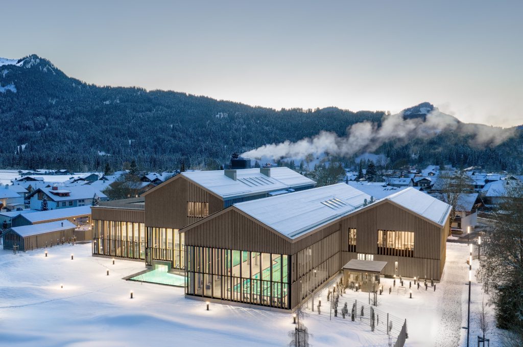 An Alpine Sense of Space in Ceramic,