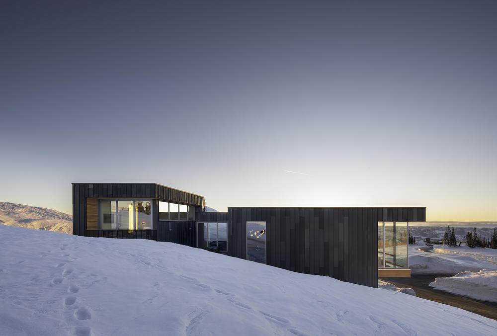 Winter Retreat by Sparano + Mooney Architecture