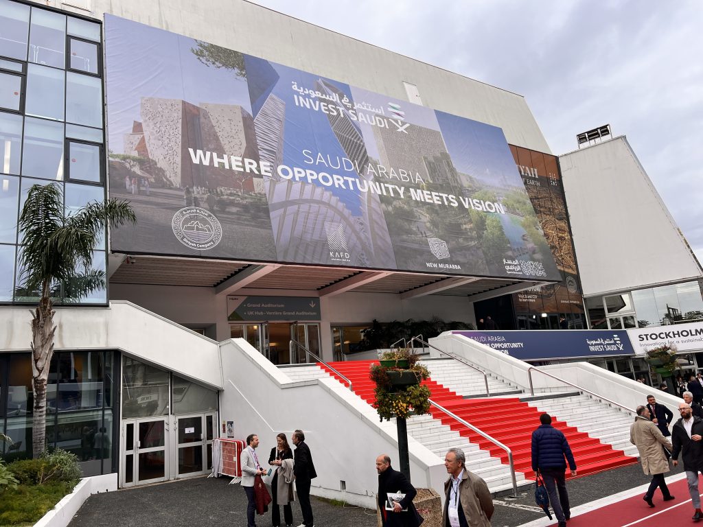 MIPIM 2026: Archi-News & Archi-World Connect the Industry